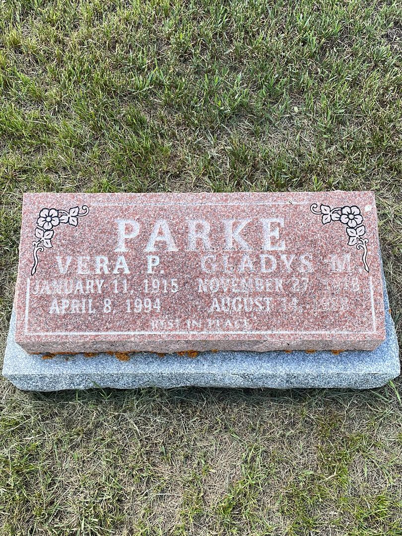 Gladys Marie Parke's grave. Photo 1