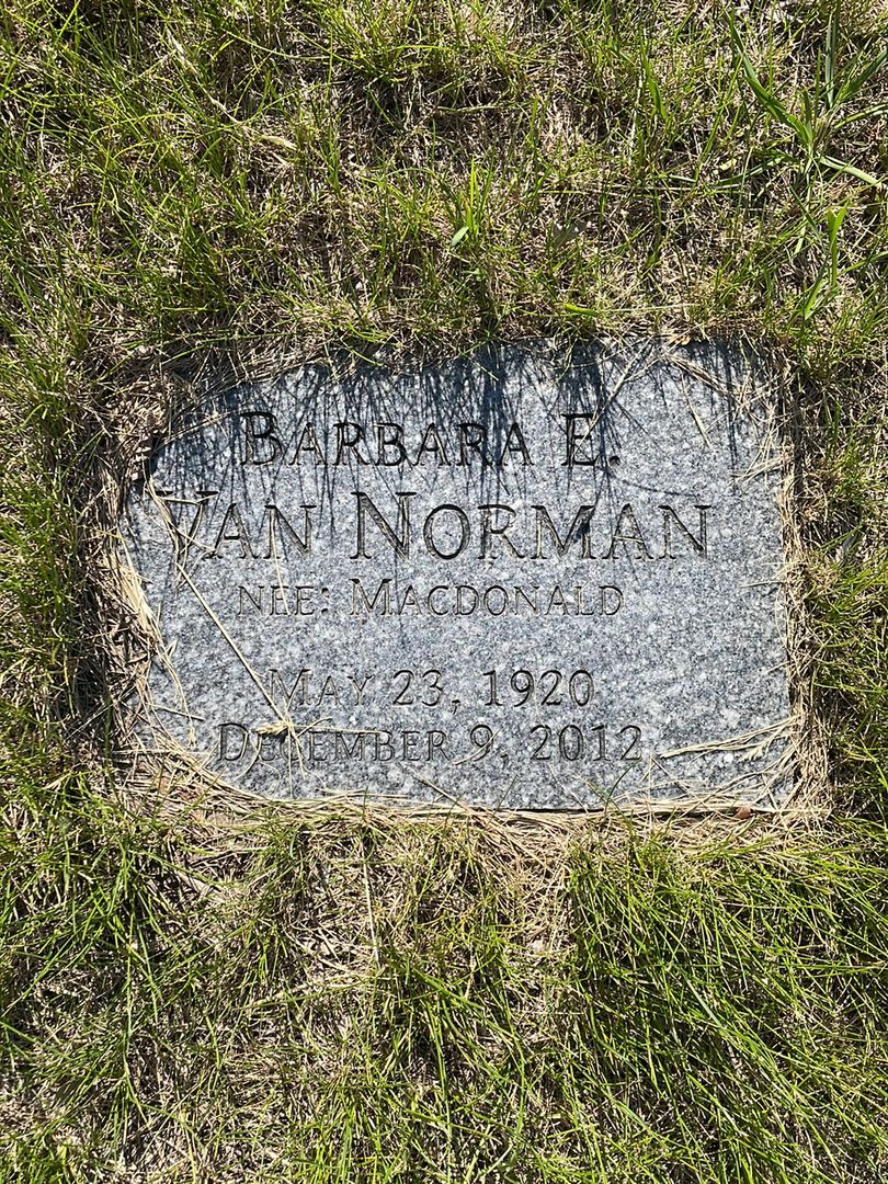 Barbara Elizabeth Van Norman's grave. Photo 1