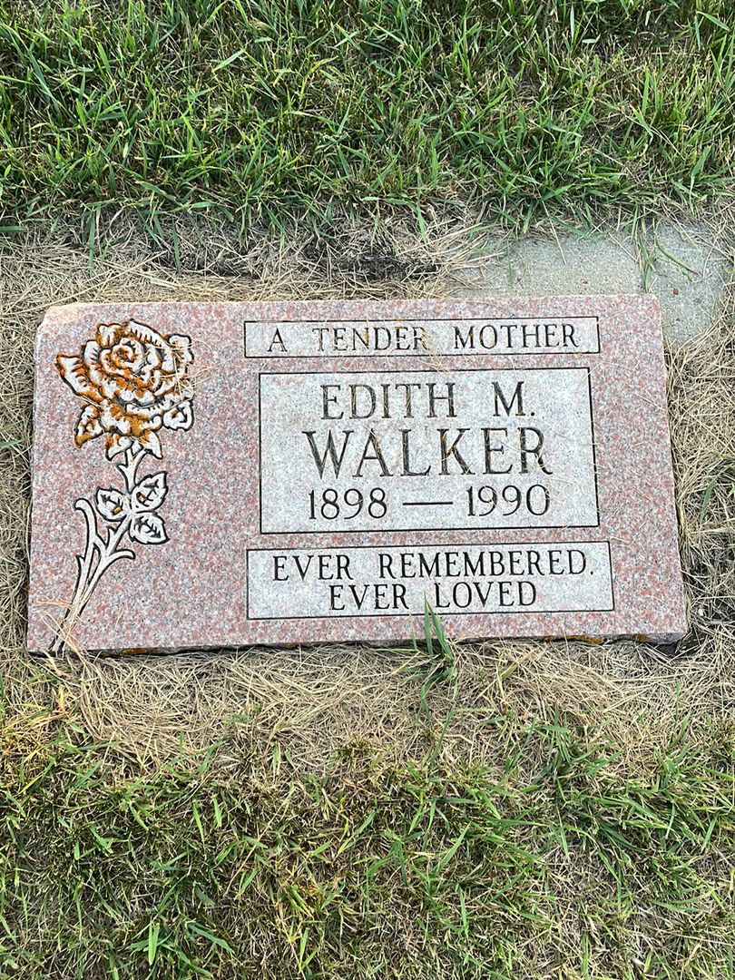 Edith M. Walker's grave. Photo 1