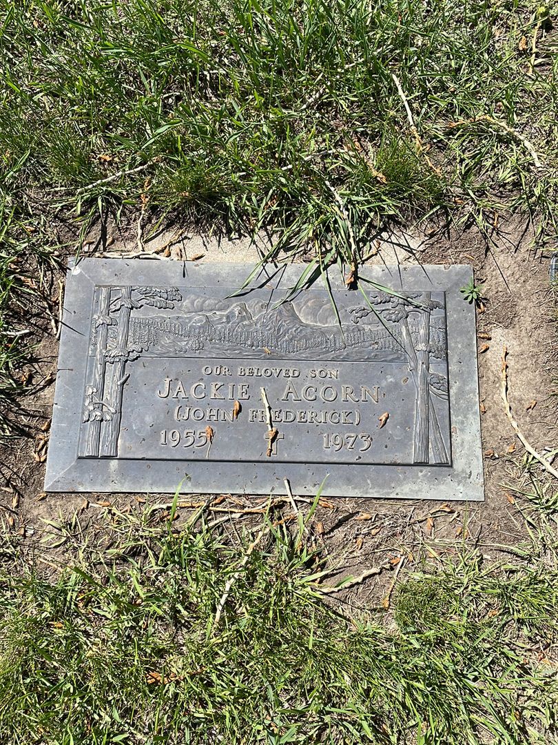 John Frederick "Jackie" Acorn's grave. Photo 1