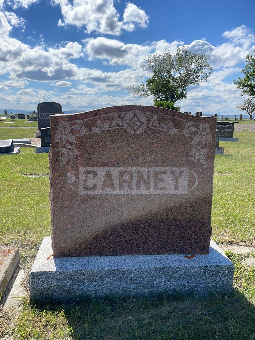 Harriat Adalade Fairchild Carney's grave. Photo 1