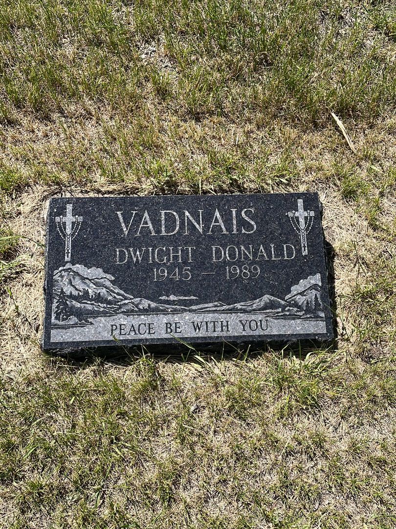 Dwight Donald Vadnais's grave. Photo 1