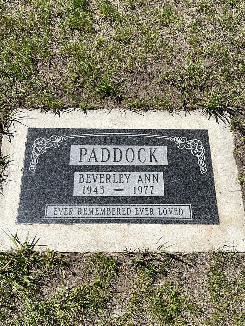 Beverly Ann Paddock's grave. Photo 1