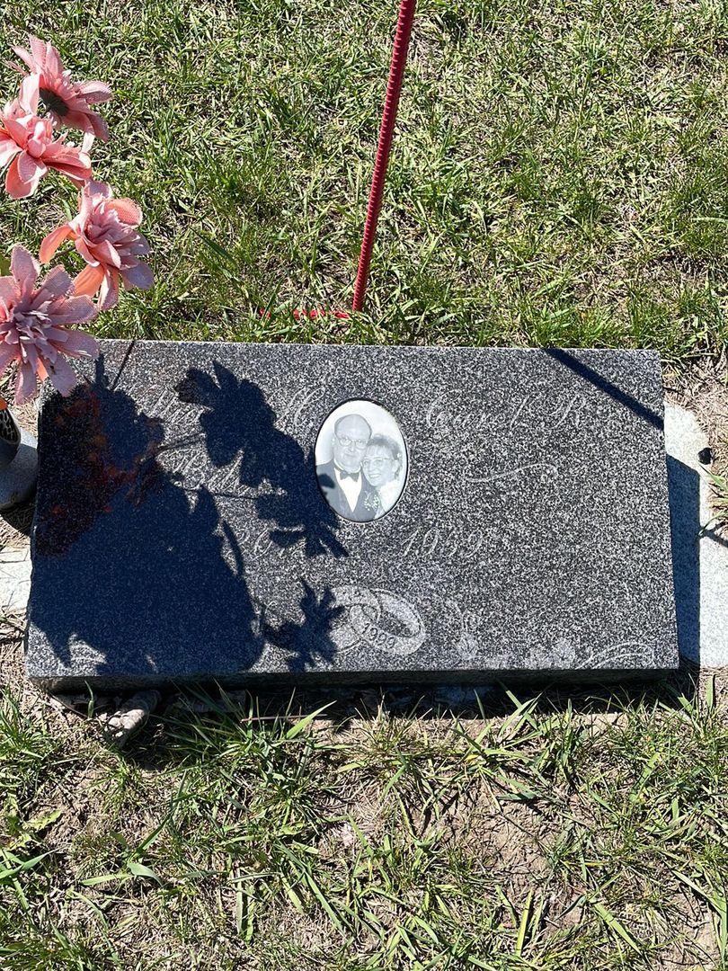 William Henry Wale's grave. Photo 1