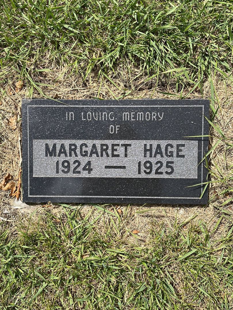 Margaret Adline Hage's grave. Photo 1