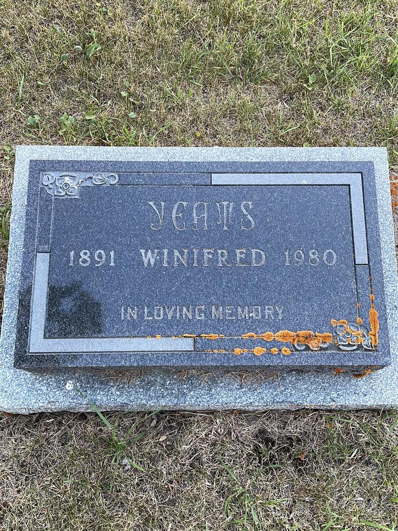 Winifred Yeats's grave. Photo 1