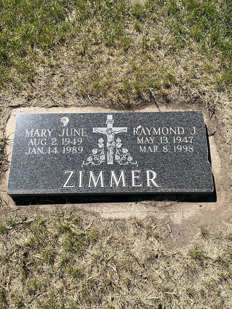 Mary June Zimmer's grave. Photo 1