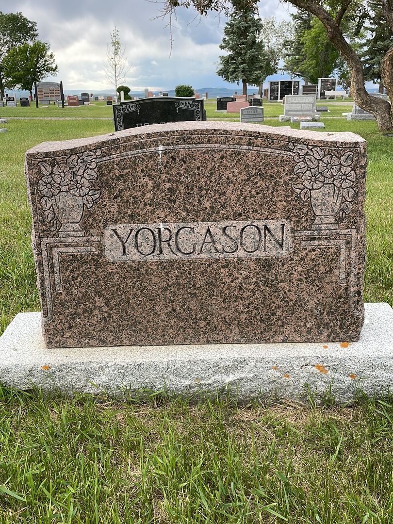Nels Peter Yorgason's grave. Photo 1